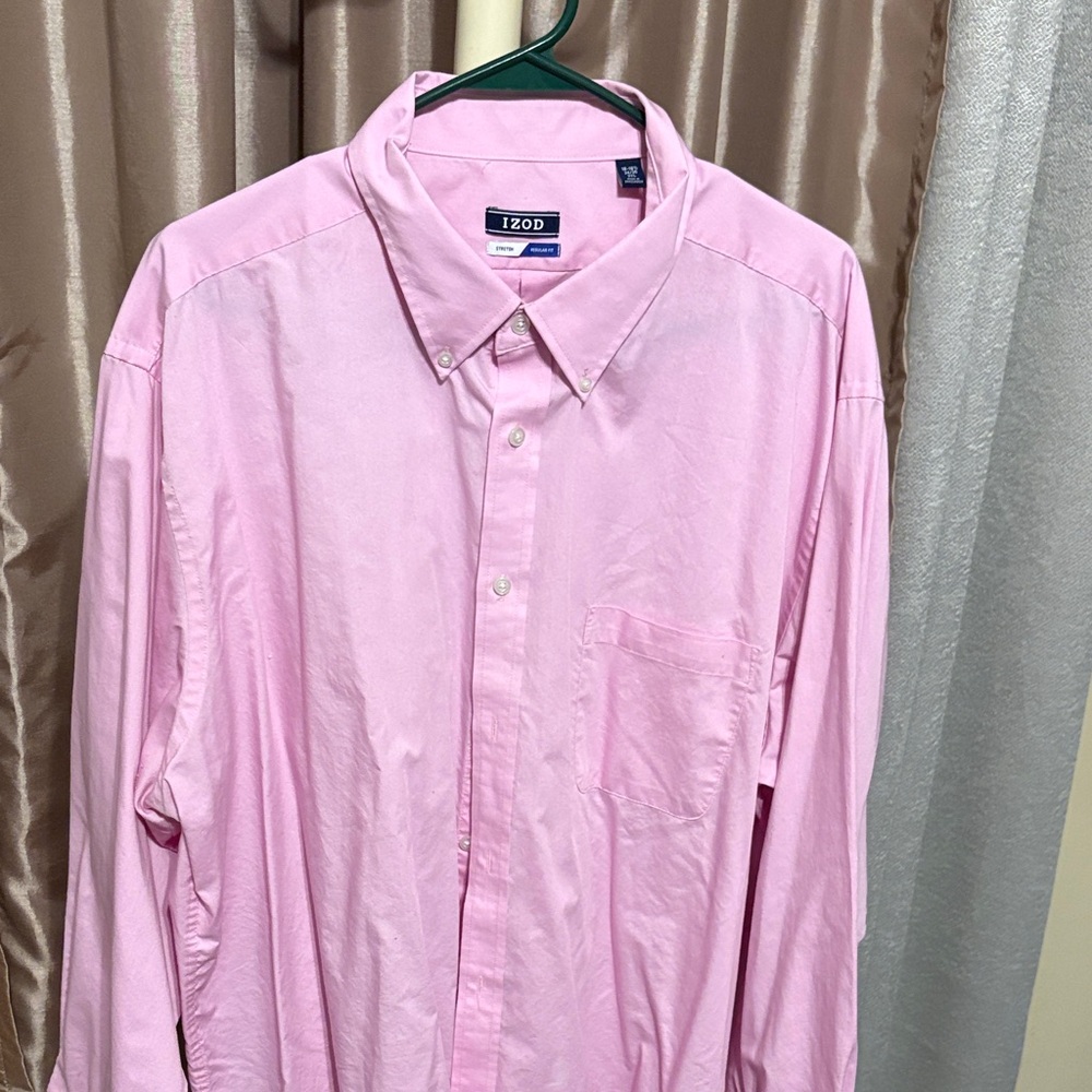 Izod Men's Light Pink Casual Button-Down Shirt